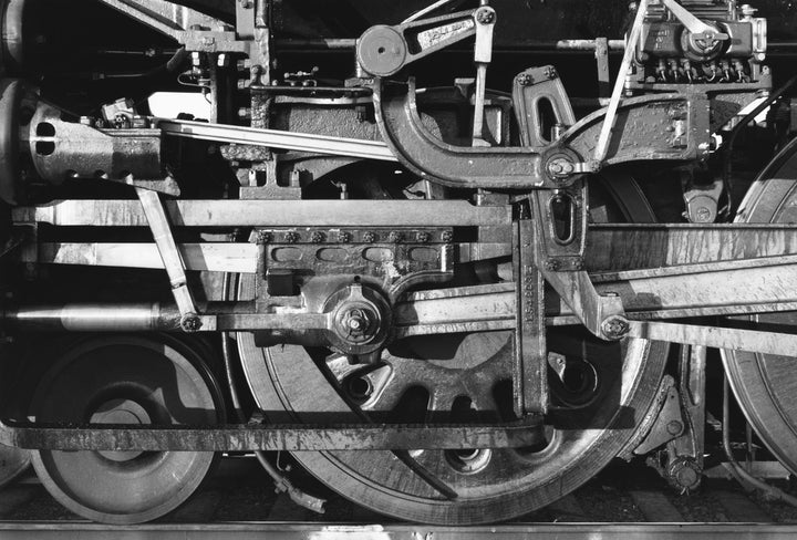 Lead Driver & Valve Gear, AT&SF #3751 from the Railroad Series